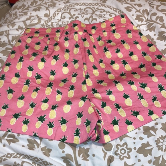 Pink and pineapples shorts - Picture 5 of 6